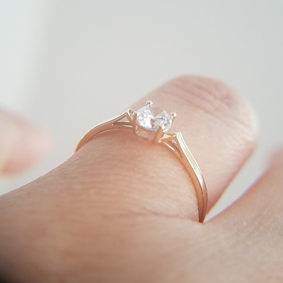 14k Yellow gold Engagement Promise Ring - Picture 4 of 8